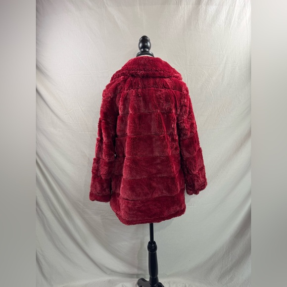 Red Faux Fur Coat 40% OFF - Picture 9 of 10